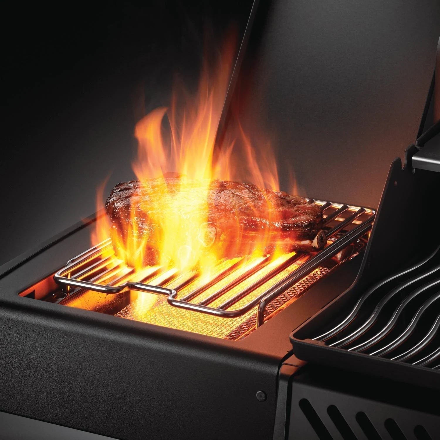 Napoleon Phantom Rogue SE 425 Propane Gas Grill – Matte Black 3-Burner Grill with Infrared Side Burner - Image 4