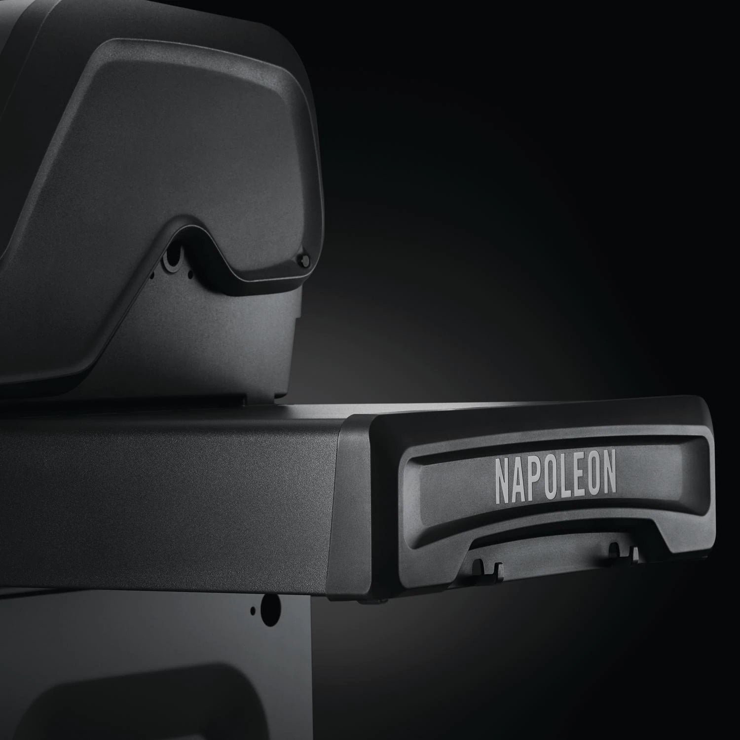 Napoleon Phantom Rogue SE 425 Propane Gas Grill – Matte Black 3-Burner Grill with Infrared Side Burner - Image 6