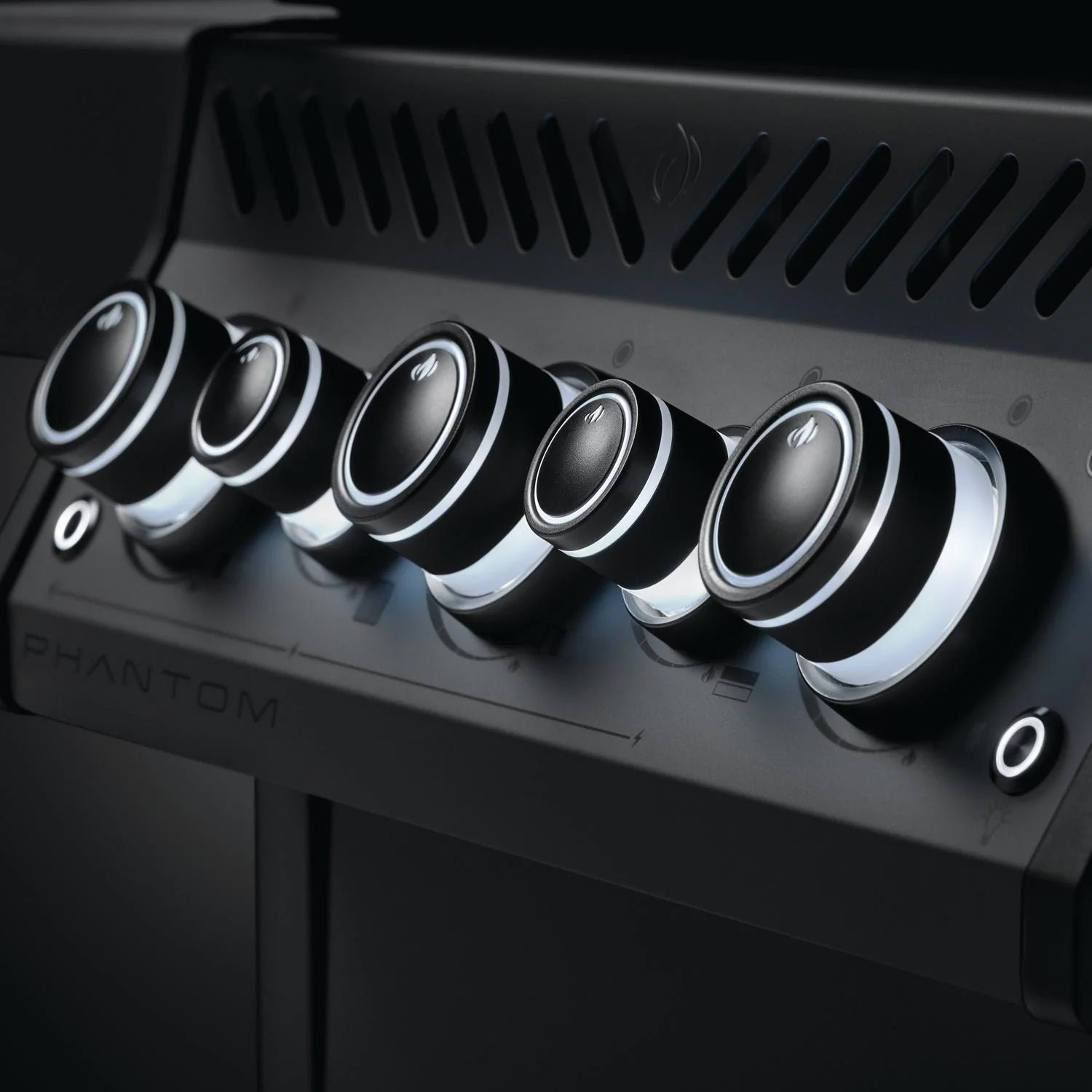Napoleon Phantom Rogue SE 425 Propane Gas Grill – Matte Black 3-Burner Grill with Infrared Side Burner - Image 2